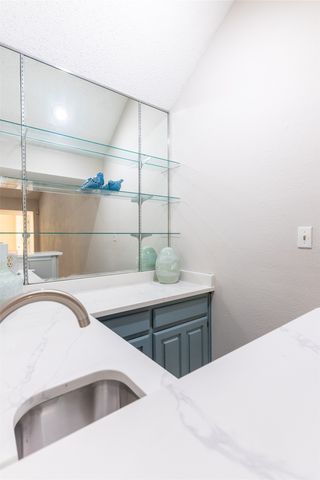 5201 Rustle Leaf Drive, Arlington, TX 76017