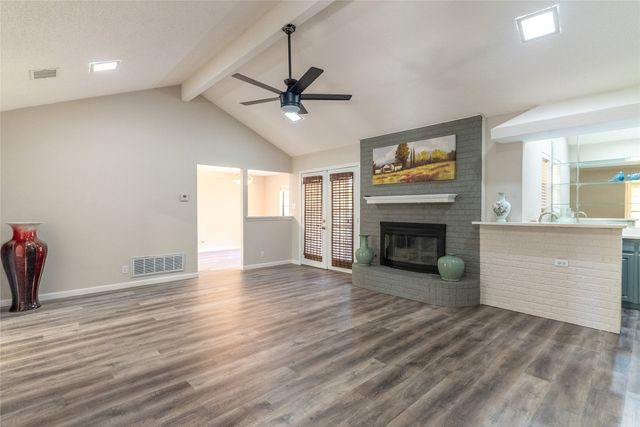 5201 Rustle Leaf Drive, Arlington, TX 76017