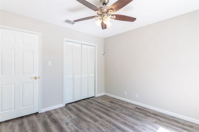 5201 Rustle Leaf Drive, Arlington, TX 76017