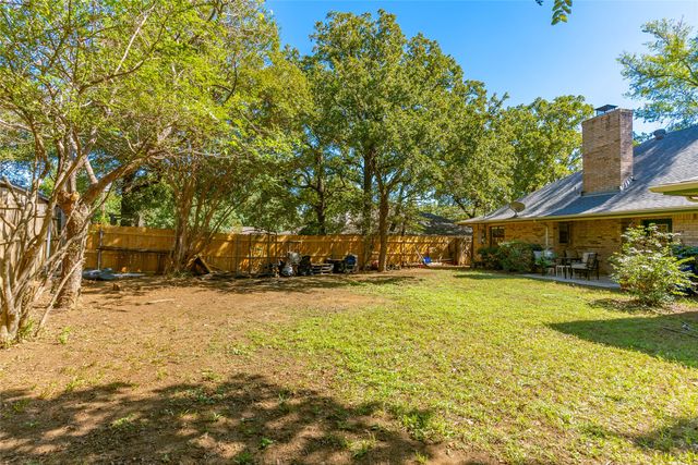 5201 Rustle Leaf Drive, Arlington, TX 76017