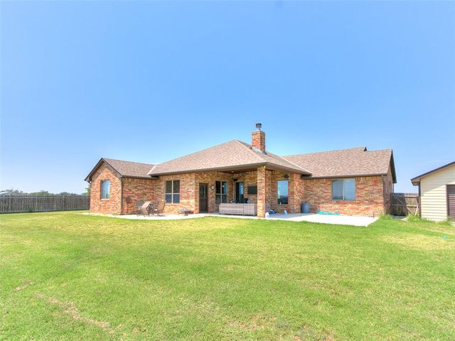 1330 E Silver City Road, Tuttle, OK 73089