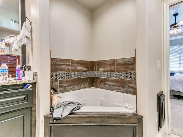 1330 E Silver City Road, Tuttle, OK 73089