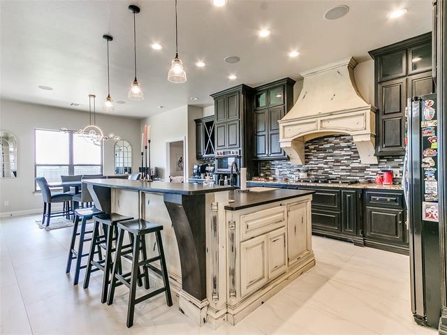 1330 E Silver City Road, Tuttle, OK 73089