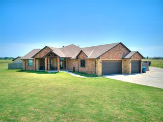 1330 E Silver City Road, Tuttle, OK 73089
