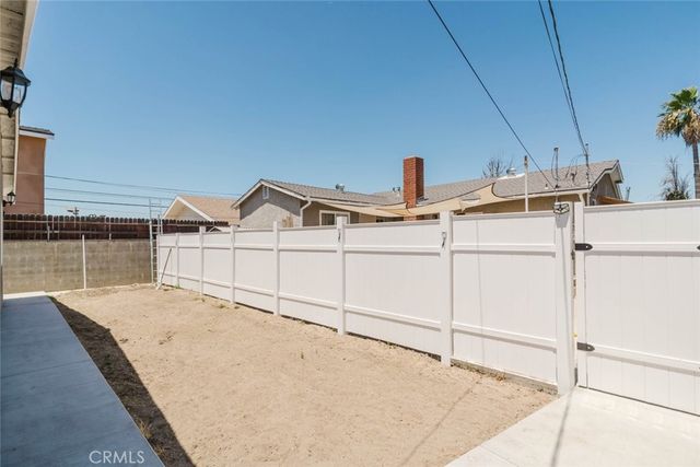 13138 Corcoran, San Fernando, CA 91340