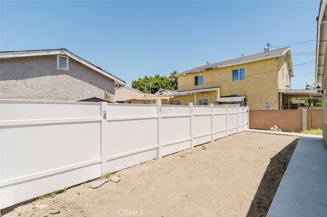 13138 Corcoran, San Fernando, CA 91340