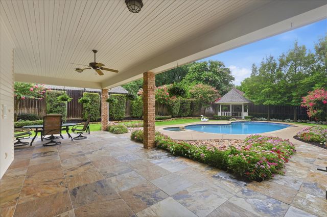 3207 St Albans Circle, Colleyville, TX 76034