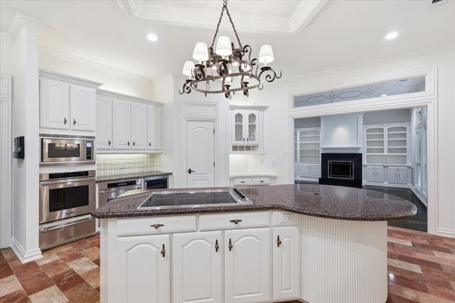 3207 St Albans Circle, Colleyville, TX 76034