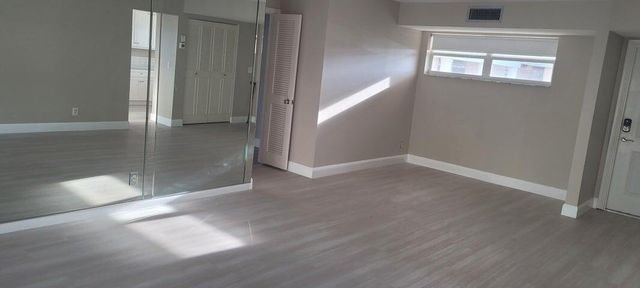 19 Colonial Club Drive 200, Boynton Beach, FL 33435