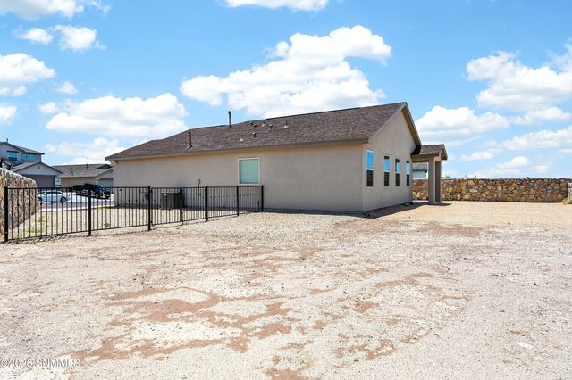 1545 Bison Spring Drive, Las Cruces, NM 88012