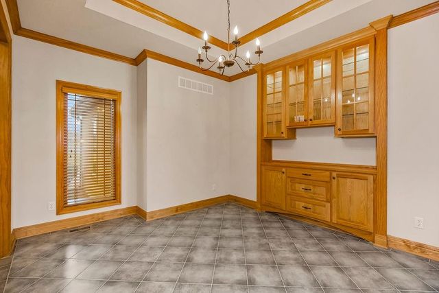 4311 N 141st Place, Basehor, KS 66007