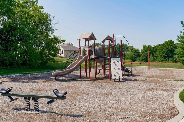 4311 N 141st Place, Basehor, KS 66007