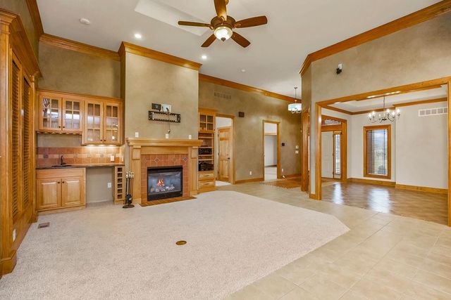 4311 N 141st Place, Basehor, KS 66007