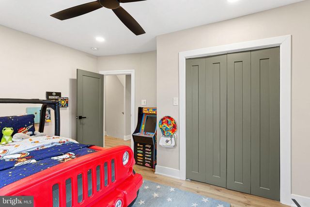 1 MAPLE AVE, Haddon Township, NJ 08108