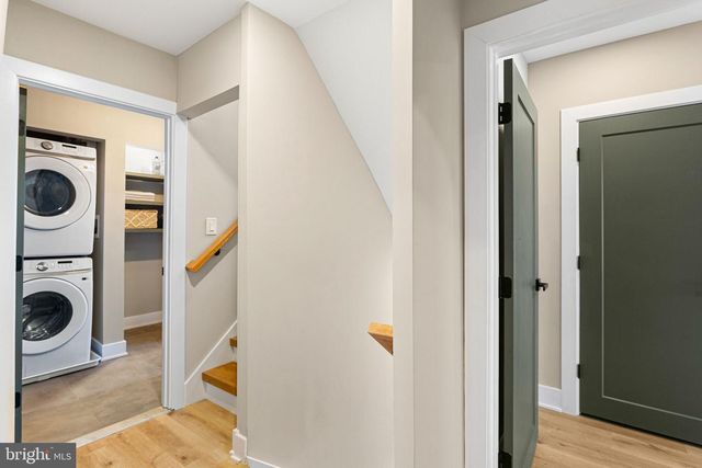 1 MAPLE AVE, Haddon Township, NJ 08108