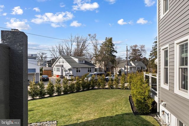 1 MAPLE AVE, Haddon Township, NJ 08108