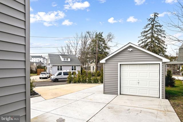 1 MAPLE AVE, Haddon Township, NJ 08108