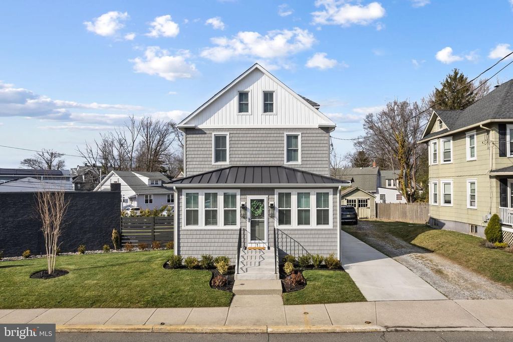 1 MAPLE AVE, Haddon Township, NJ 08108