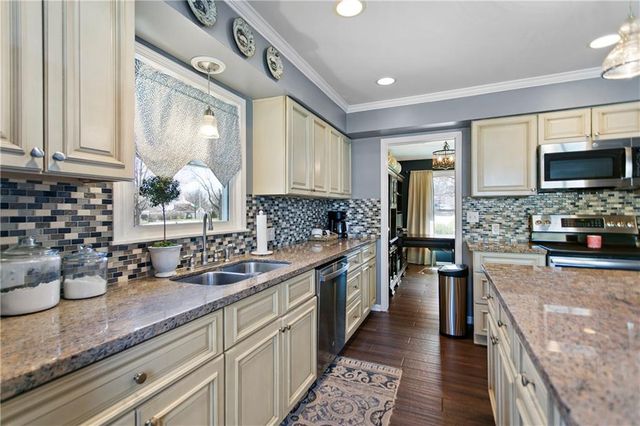 200 W 114th Street, Kansas City, MO 64114