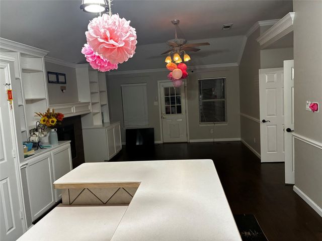 520 Kelley Court, Fort Worth, TX 76120