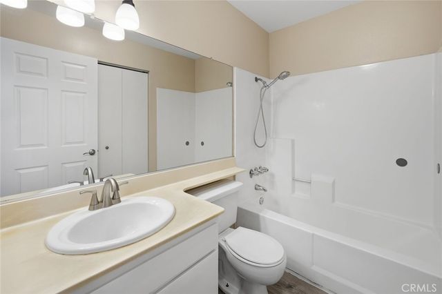 18120 Sundowner 1122, Canyon Country, CA 91387