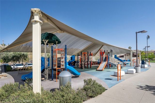 18120 Sundowner 1122, Canyon Country, CA 91387