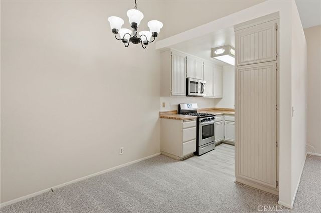 18120 Sundowner 1122, Canyon Country, CA 91387