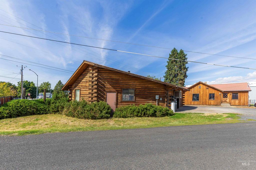 557-559 Thain Rd, Lewiston, ID 83501