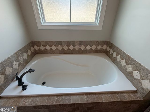 600 Trails End Circle, Bonaire, GA 31005