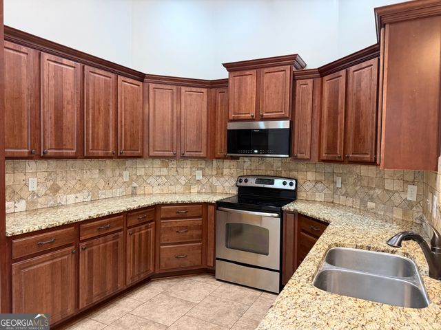 600 Trails End Circle, Bonaire, GA 31005