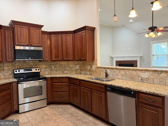 600 Trails End Circle, Bonaire, GA 31005