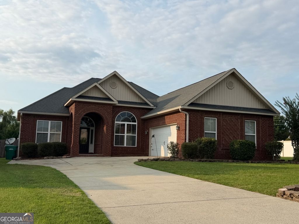600 Trails End Circle, Bonaire, GA 31005