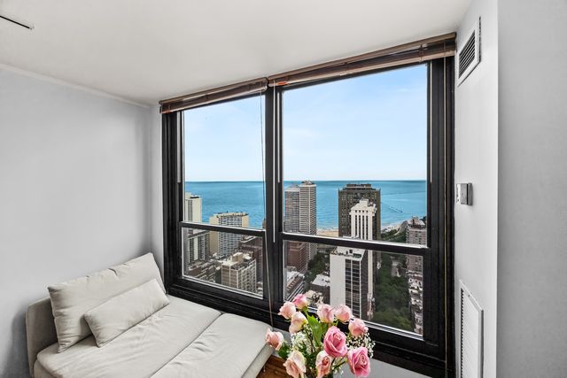 1030 N STATE Street 40F, Chicago, IL 60610