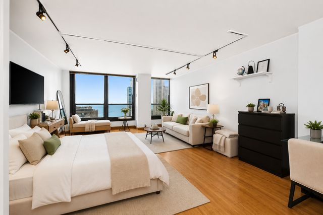 1030 N STATE Street 40F, Chicago, IL 60610