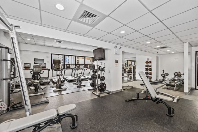 1030 N STATE Street 40F, Chicago, IL 60610