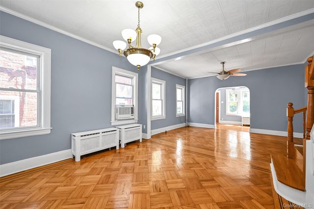 88-35 Vanderveer Street, Queens Village, NY 11427