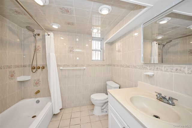 88-35 Vanderveer Street, Queens Village, NY 11427