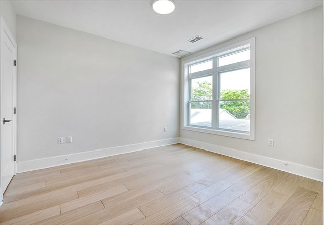 62 Foundry St 305, Wakefield, MA 01880