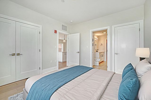 62 Foundry St 305, Wakefield, MA 01880