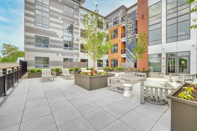 62 Foundry St 305, Wakefield, MA 01880