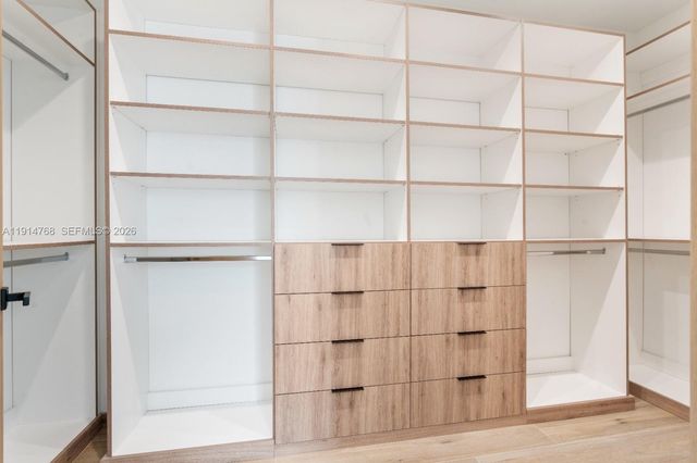 205 NE 17th Ave, Fort Lauderdale, FL 33301