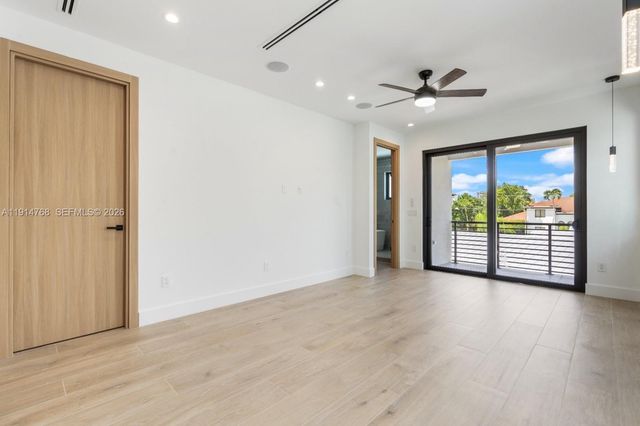 205 NE 17th Ave, Fort Lauderdale, FL 33301