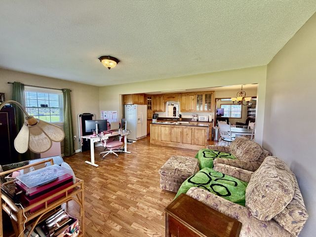 214 Captain Dr, Ethridge, TN 38456