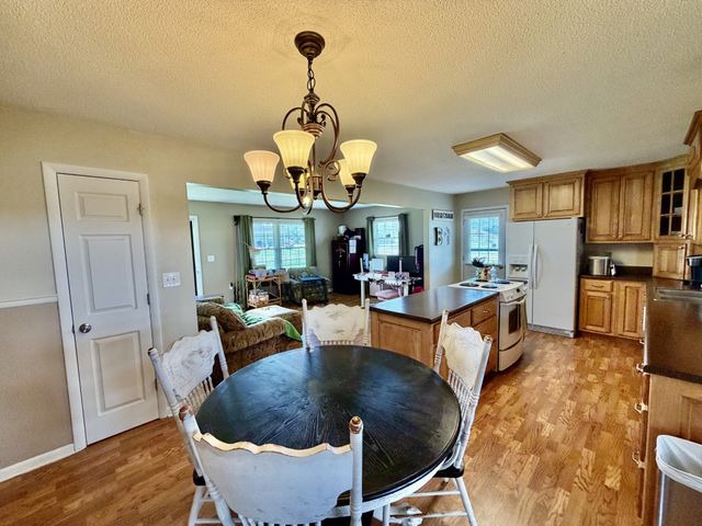 214 Captain Dr, Ethridge, TN 38456