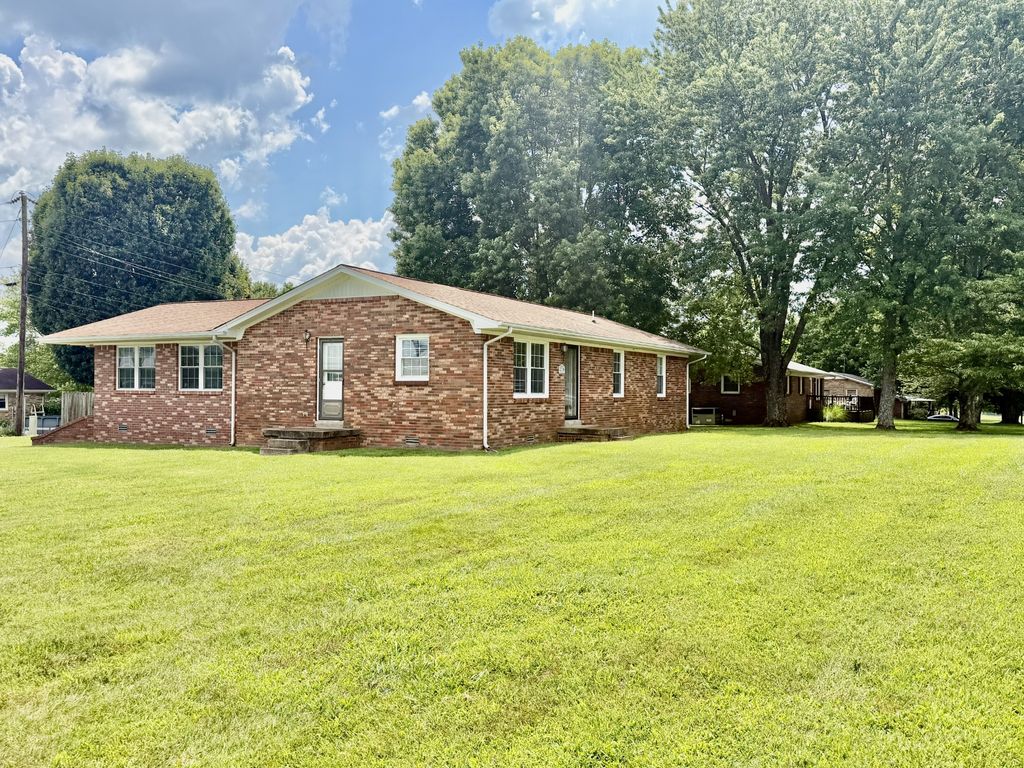 214 Captain Dr, Ethridge, TN 38456