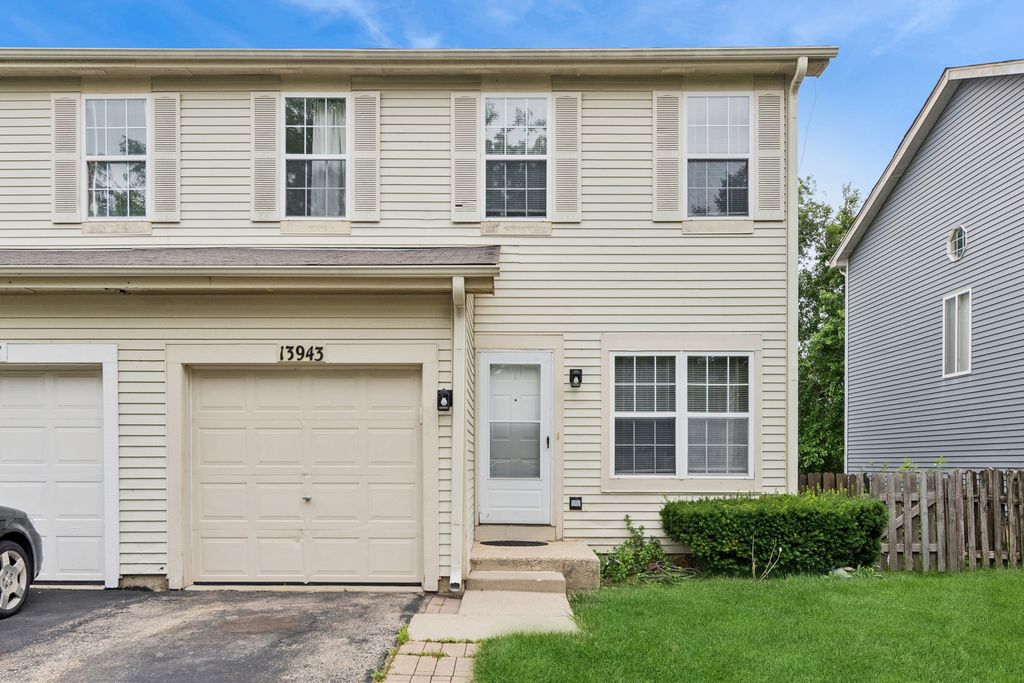 13943 S Oakdale Circle, Plainfield, IL 60544