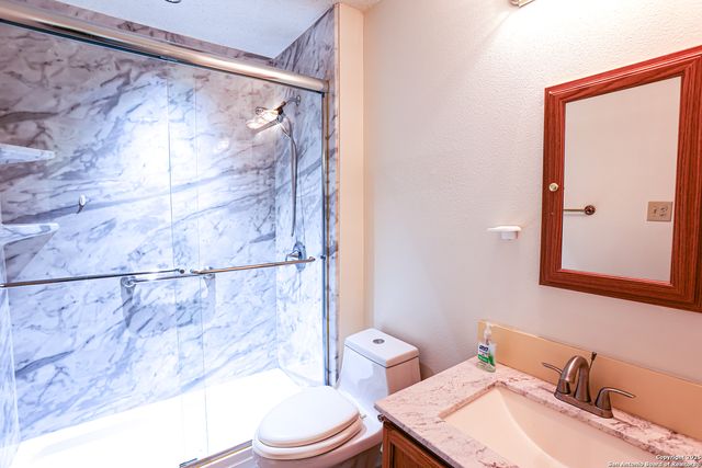 6831 Shadow Run, San Antonio, TX 78250