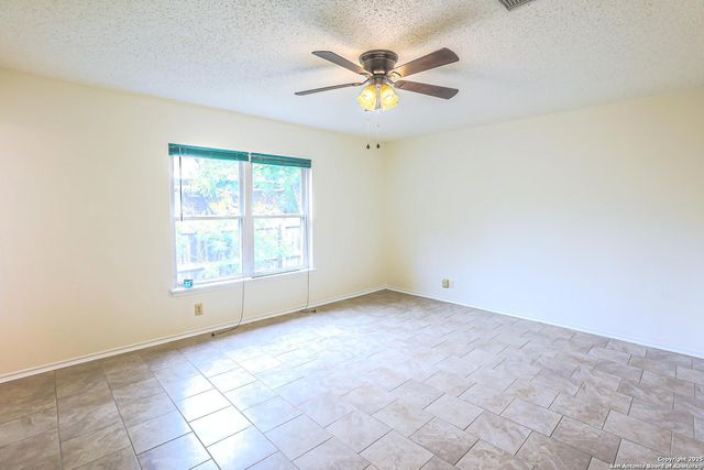 6831 Shadow Run, San Antonio, TX 78250