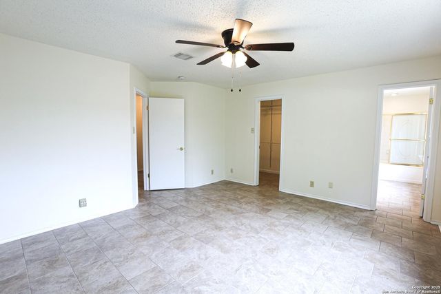 6831 Shadow Run, San Antonio, TX 78250