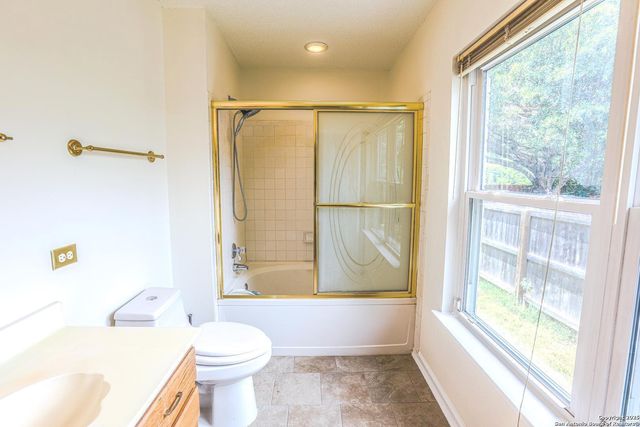 6831 Shadow Run, San Antonio, TX 78250